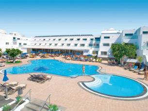 8 daagse vliegvakantie naar Lanzarote Village in puerto del carmen, canarische eilanden