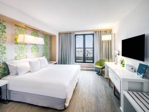 Occidental Praha Five