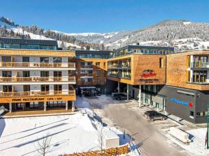 Alpenparks Hotel & Apartment Central