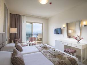 Aquamare Beach Hotel & Spa