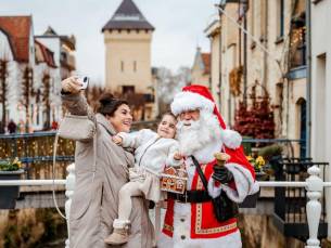 Betoverend Kerstshoppen in kerststad Valkenburg! ⭐ Overnacht op een TOPLOCATIE in het centrum nabij alle kerstmagie incl. ontbijt