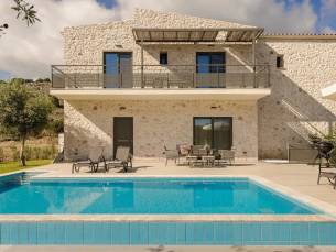 Petradi Villa Skala