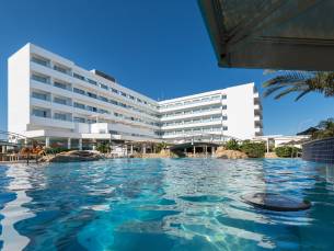 Tasia Maris Beach Hotel and Spa