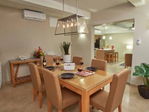 Hotel Divi Dutch Village Beach Resort