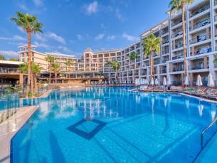 Seven Seas Palmeras Bay