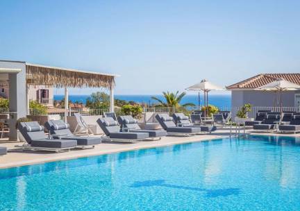 Astra Village En Suites