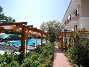Perdikia Beach