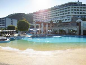 Amus Hotel & Spa (voorheen Rhodes Bay Hotel)