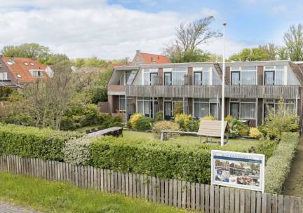 Verblijf in een sfeervol hotel aan de kust van het Waddeneiland Vlieland incl. ontbijt, NS treinretour en overtocht naar Vlieland!