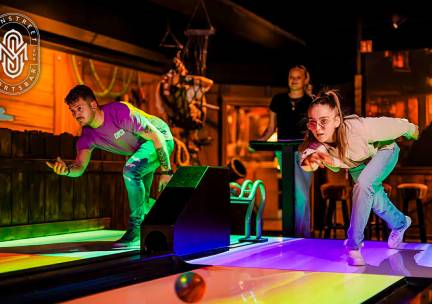 Bowlen (1 uur) + bitterballen (2-6 personen) in hartje Eindhoven