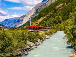 Fly & train Zwitserland: rondreis incl. vlucht, treinreizen en hotels met ontbijt