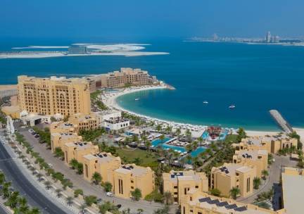 Geniet samen of met het gezin van een 5*-zonvakantie een luxe Hilton hotel in Ras al-Khaimah o.b.v. logies incl. vlucht