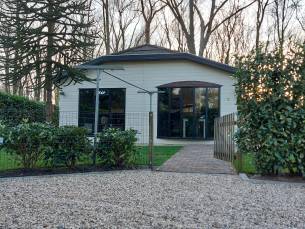 Heerlijk 5 persoons chalet op park in Uddel