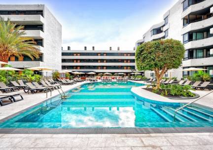 Ontsnap aan de kou ❄️ en geniet van de zon ☀️ op Tenerife ????️ incl. vlucht en transfer o.b.v. halfpension