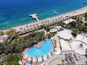 Latanya Park Resort