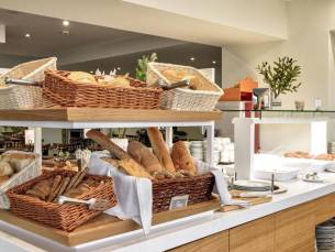 White Olive Premium Laganas