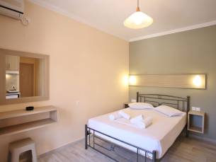 Fly & Go Phillipos Studios