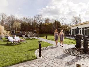 WELLNESS DEAL! ⚡ Kom tot rust tijdens 2 of 3 dagen in een 4*-hotel in Groningen incl. ontbijt en entree voor SpaWell!