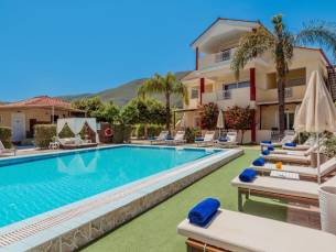 Oscar Villa en Studios