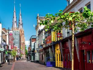 Comfortabel 4*-hotel direct naast Eindhoven Airport en nabij het bruisende centrum van Eindhoven incl. ontbijt