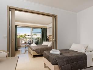 Caretta Beach Hotel & Waterpark