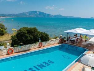 Denise Beach Hotel & Appartementen