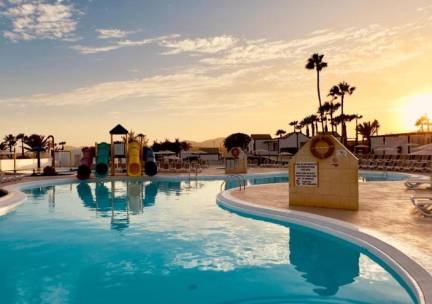 Geniet all-inclusive in een bungalow nabij het strand op het heerlijke eiland Fuerteventura incl. vlucht