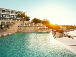 Alexandra Beach Resort & Spa