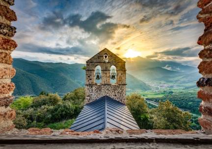 Fly & Drive door het Spaanse Baskenland incl. vlucht, ontbijt en huurauto