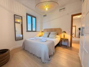 Life Apartments Alameda Colon