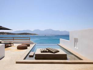 Minos Beach Art