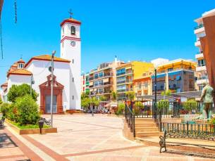 Zon, zee &eacute;n ontspanning aan de gezellige boulevard in Fuengirola nabij Malaga incl. vlucht!