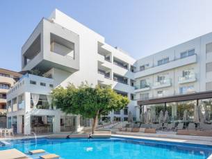 Heerlijk genieten in een 4*-hotel op Kreta o.b.v. halfpension en incl. vlucht, transfer