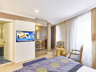 Seres Hotel