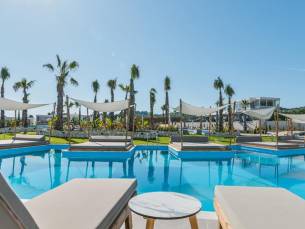 Anna Island - adults only