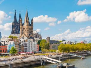 ????Citytrip Keulen! Ontdek de stad vanuit een 4*-hotel met wellness, nabij de Rijn & aan de rand van het centrum incl. ontbijt
