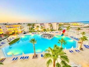 Ivy Cyrene Island Aqua Park Resort