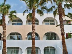 Makarios Beach Hotel