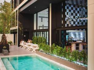 Blu Monkey Hub & Hotel