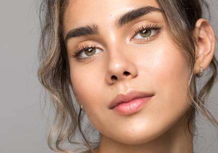 Wenkbrauwen epileren en/of verven