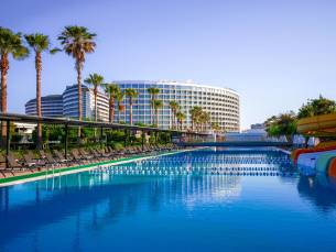 Crystal Centro Pearl Collection