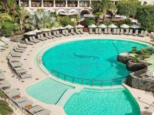Hotel Seaside Sandy Beach