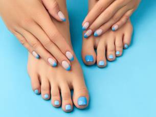 Manicure- of pedicurebehandeling + evt. gellak (30 of 45 min)