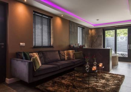 Pure Verwennerij: Superluxe Suites metBubbelbad en Priv&eacute; Sauna vlak bij Den Bosch