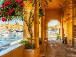Malta vibes! ???? Prachtig 4*-hotel op Malta! Verblijf op een toplocatie aan de Boulevard in het gezellige dorpje Sliema incl. vlucht, transfer & ontbijt of halfpension