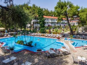 Zonnige vakantie direct aan het strand in Noord-Griekenland op het prachtige schiereiland Chalkidiki incl. vlucht, transfer en ontbijt