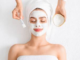 Gezichtsbehandeling naar keuze (60 of 90 min)