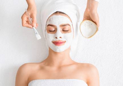 Gezichtsbehandeling naar keuze (60 of 90 min)