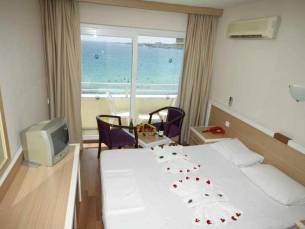 Tuntas Beach Hotel Altinkum