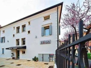 Hotel Aaron